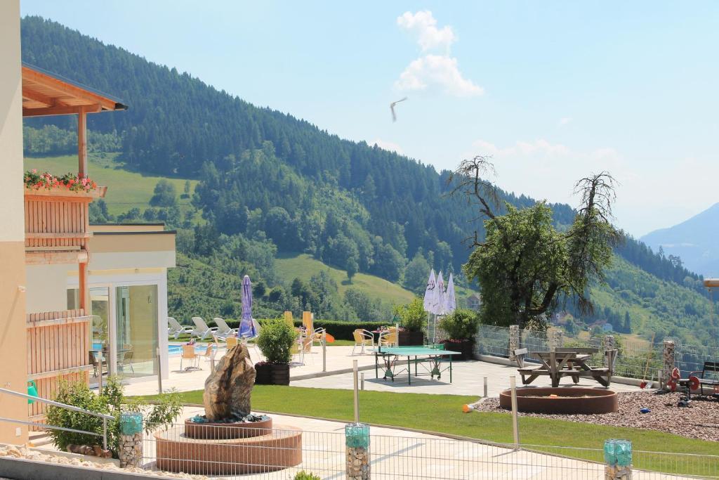 Panoramadorf Saualpe Hotel Eberstein Eksteriør billede