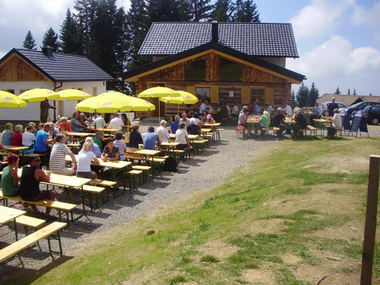 Panoramadorf Saualpe Hotel Eberstein Eksteriør billede